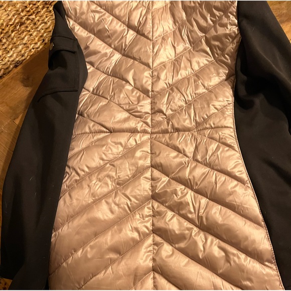 Calvin Klein Performance puffer jacket. Size 6. Rose gold and black color. - Picture 7 of 11